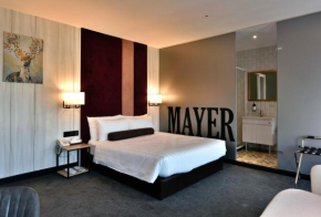 Mayer Inn